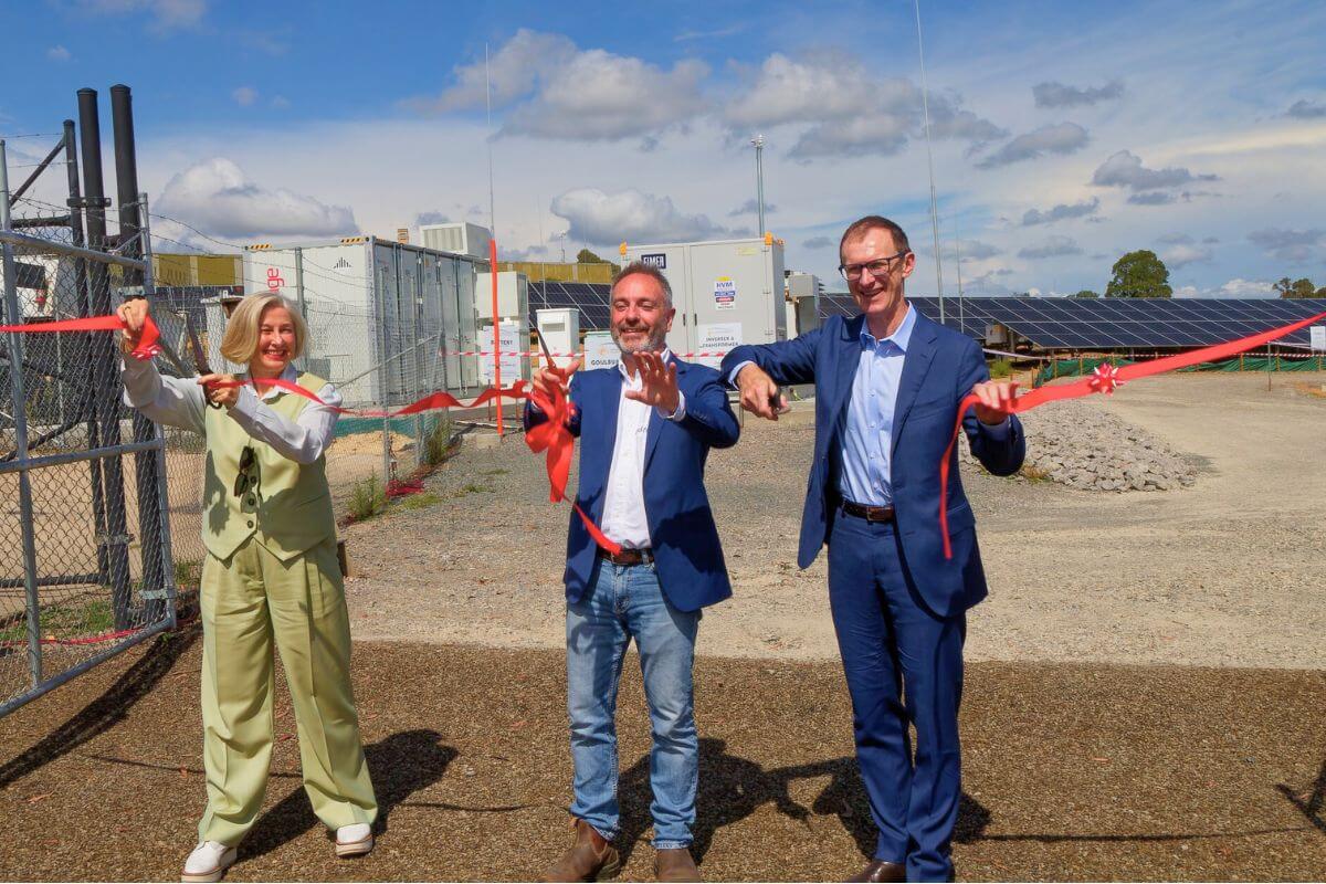 Australia’s first community-owned solar and battery plant opens in Goulburn