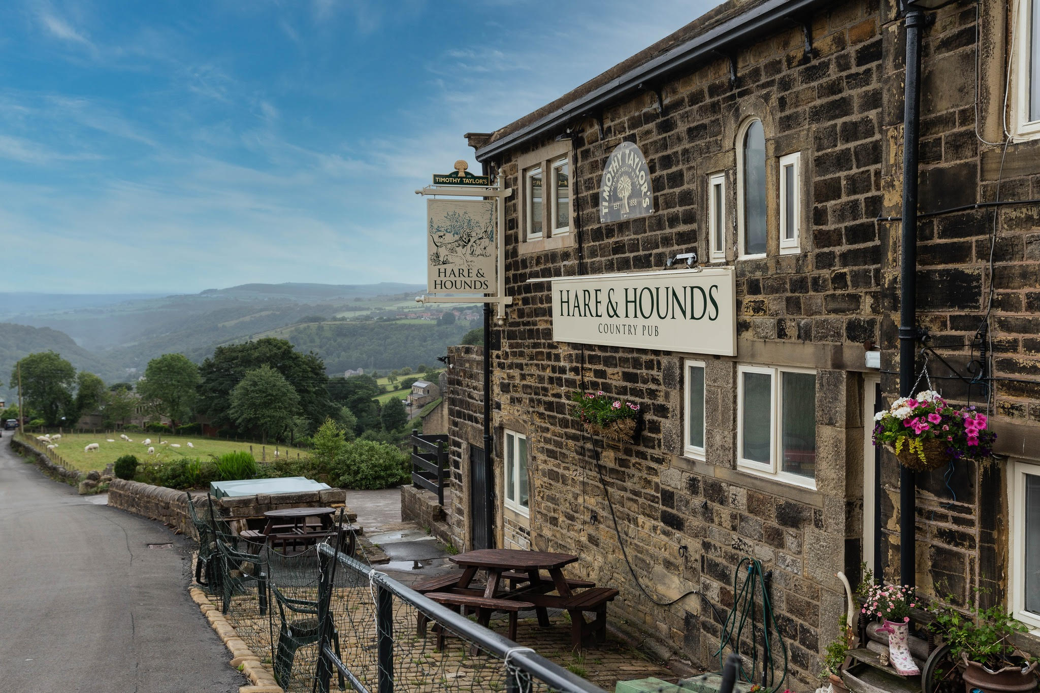 Bid launched to buy the UK’s latest community pub   www.thenews.coop