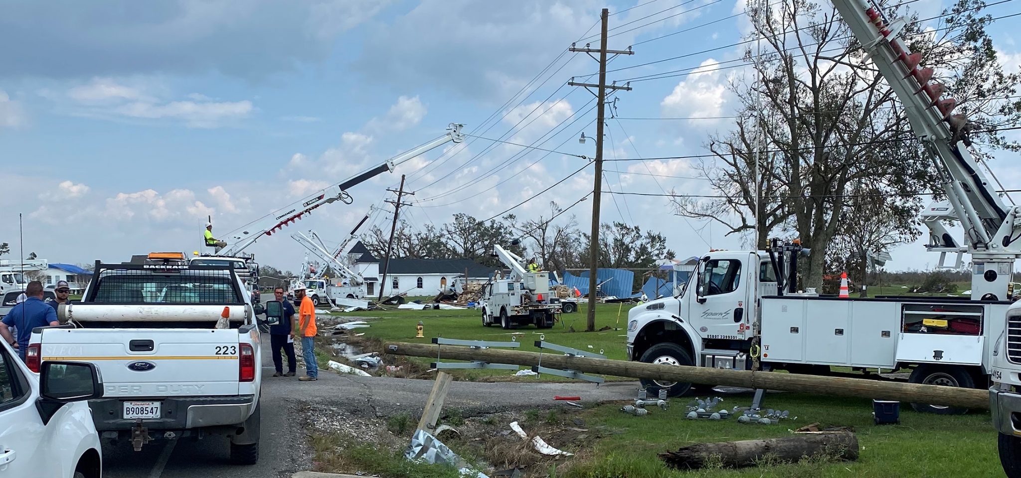 US electric coops on track to restore power to members in Louisiana